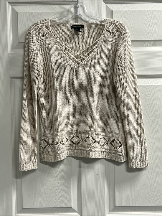 BCBG Sweaters - BCBG Wide Knit Tan Sweater - Size Medium - VGUC